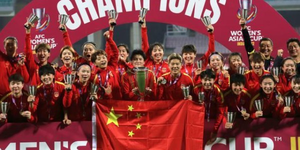 乐鱼体育下载-中国足球2022：国足惨败李铁被查 女足问鼎亚洲杯