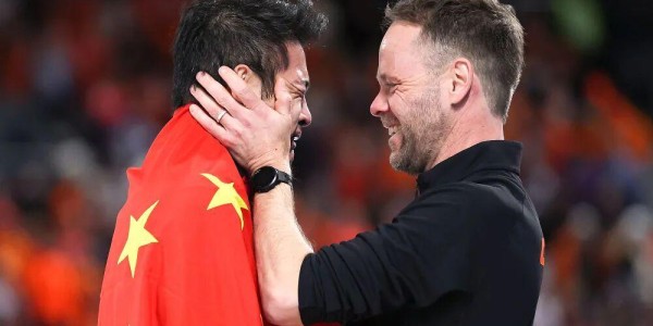 乐鱼体育下载-虎口拔牙！速滑男子1500米宁忠岩破奥运纪录摘金