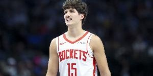 队记：谢泼德参加投篮训练时不再佩戴护具 他预计至少再缺阵一周