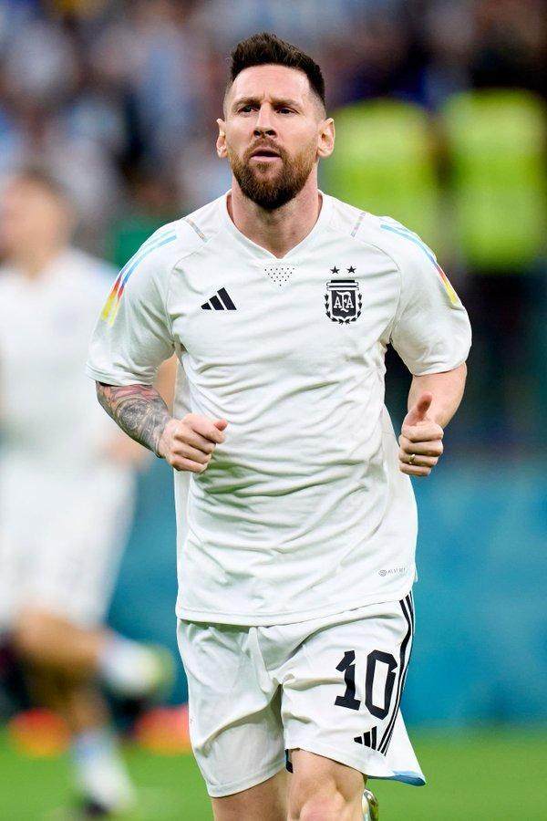 1670612281179097653.jpg FjjrsrLVQAAfpNw.jpg